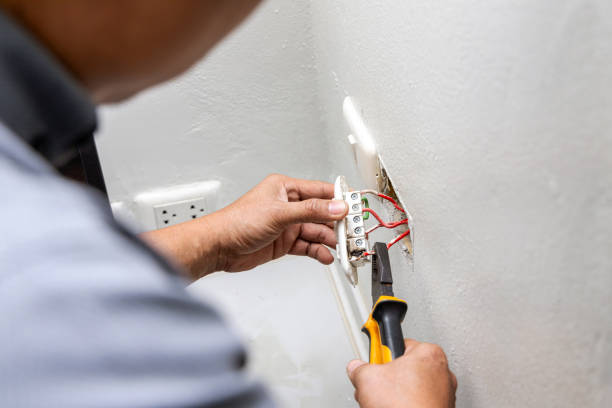 Professional Electrician in Paris, MO